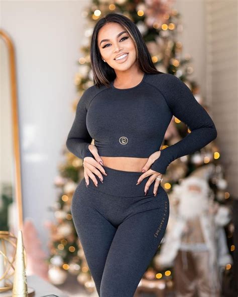 dolly castro nude|Dolly castro desnuda video de cumpleaños